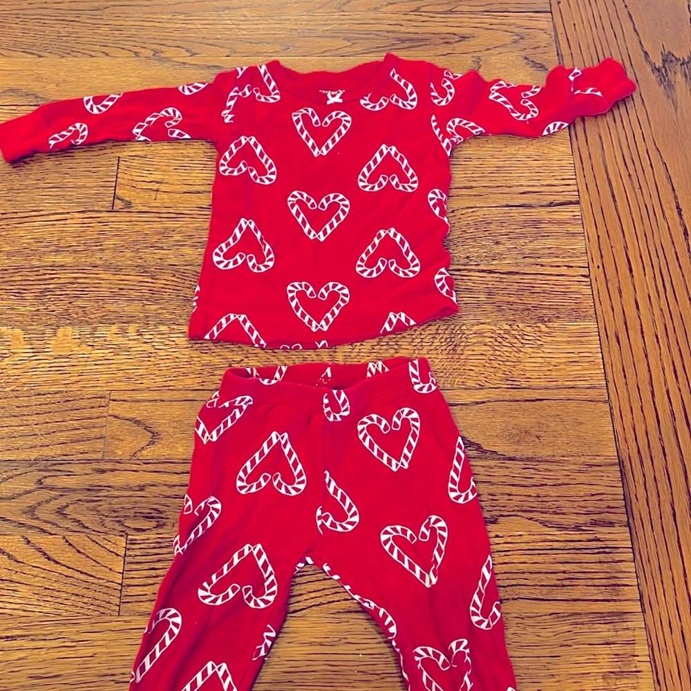 NWOT CANDY CANE CHRISTMAS PAJAMAS - CARTERS SIZE 12M